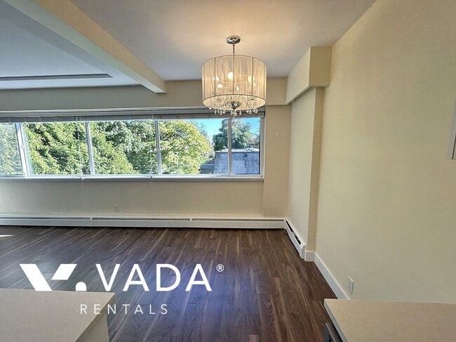 Building Photo - Aish Place 1 Bedroom Apartment For Rent 30...