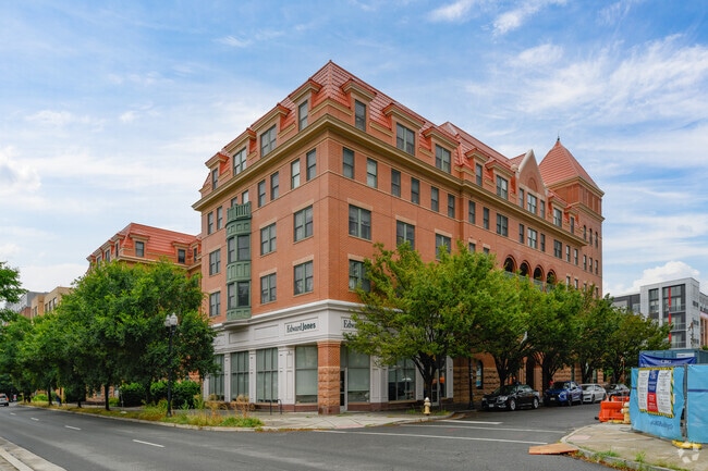 Front - The Station At Potomac Yard Apartments