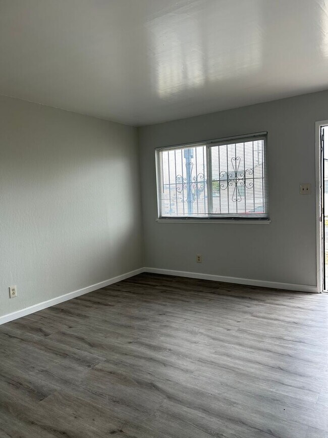 Foto del edificio - 4100-4106 S 41st Street