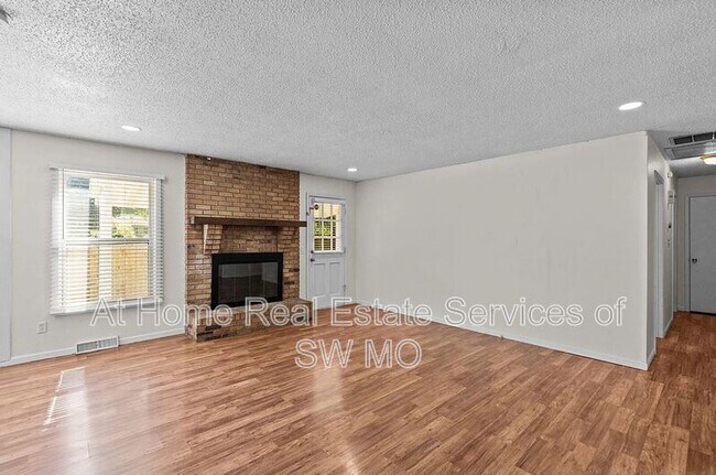 Foto del edificio - 2420 S Fort Ave