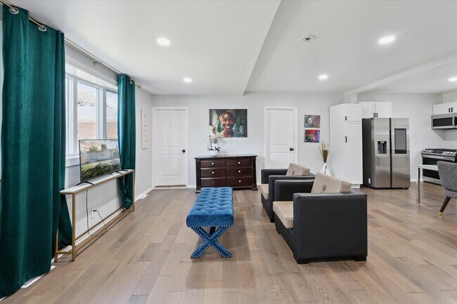 Foto del edificio - 1313 Gordon Ave