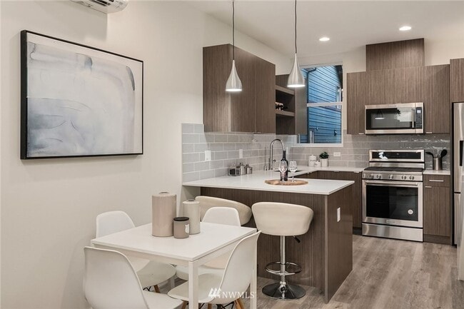 Building Photo - New Construction! Lake City Townhome!