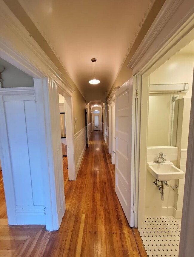 Building Photo - 640 Ashbury St