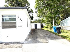 Building Photo - 1600 NW 13th St