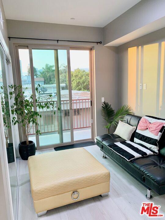 Foto del edificio - 11753 Iowa Ave