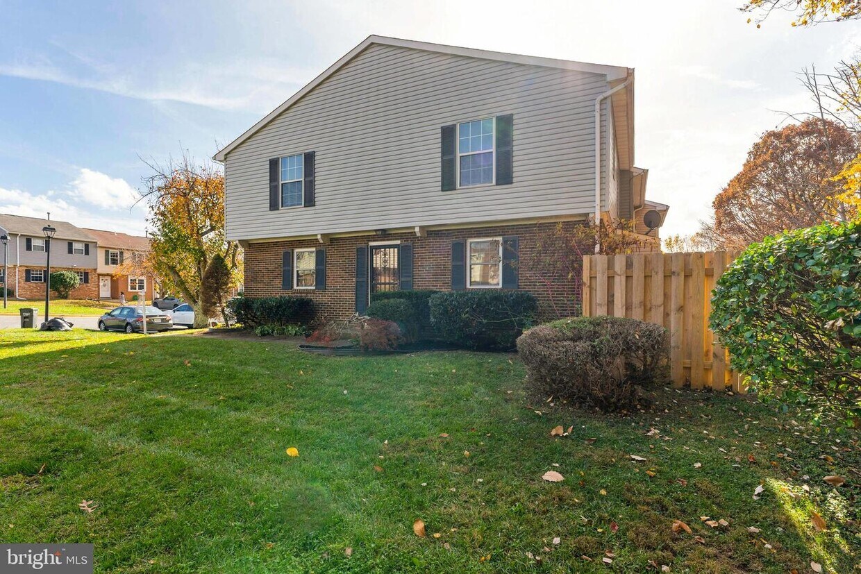 3519 Castle Hill Dr, Woodbridge, VA 22193 Townhome Rentals in