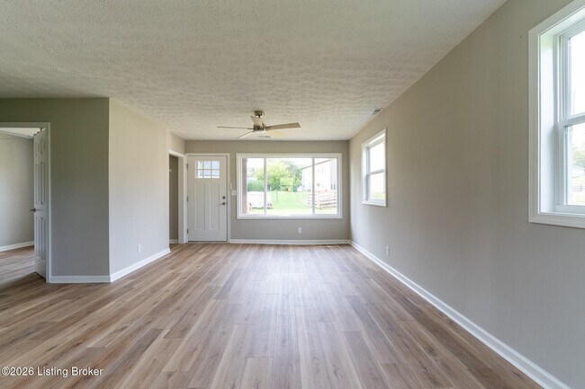 Foto del edificio - 106 Hardin Ct