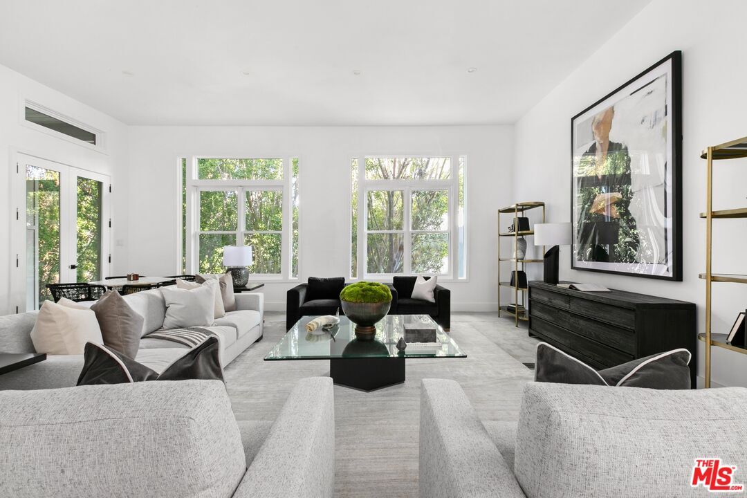 Foto principal - 9625 Oak Pass Rd