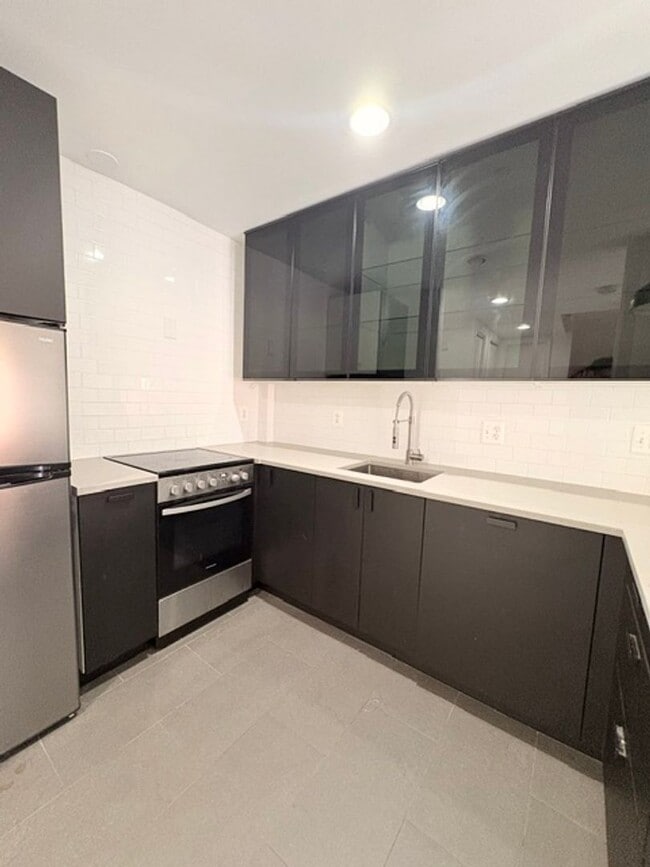 Foto del edificio - 3225 Grace St NW