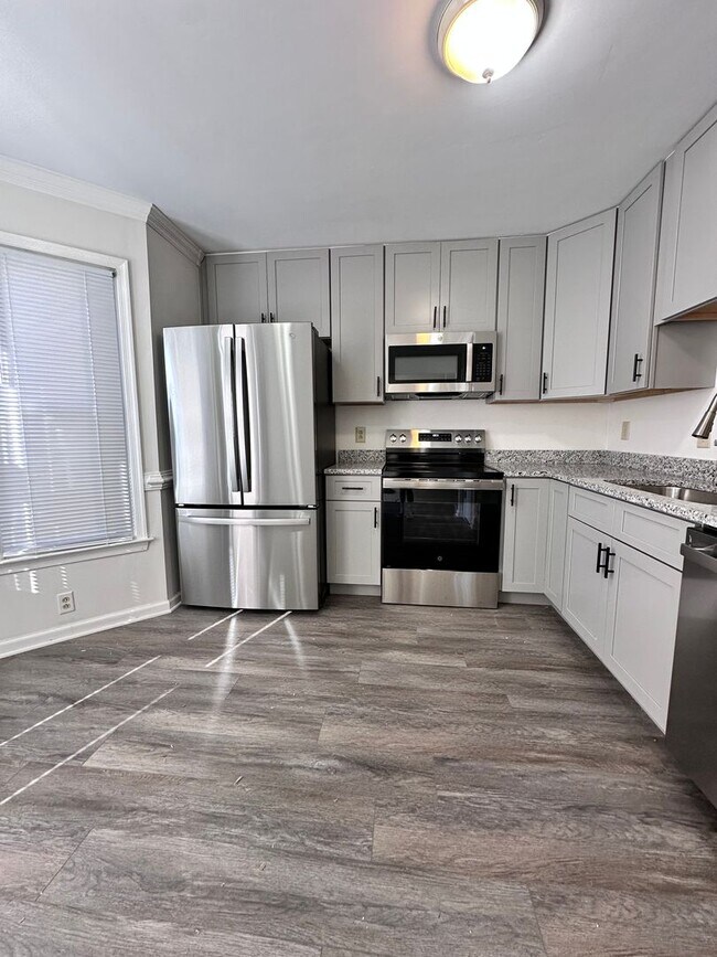 Foto del edificio - Beautiful Condo in desired Chicks Beach area