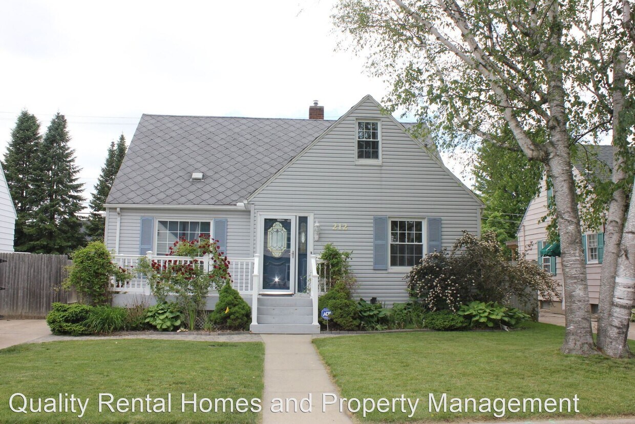 Foto principal - 2 br, 2 bath House - 212 Chandler St.
