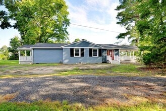 Building Photo - 200 Olde Pond Ln
