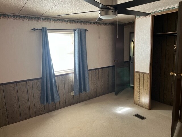 Building Photo - 612 Forest Dr