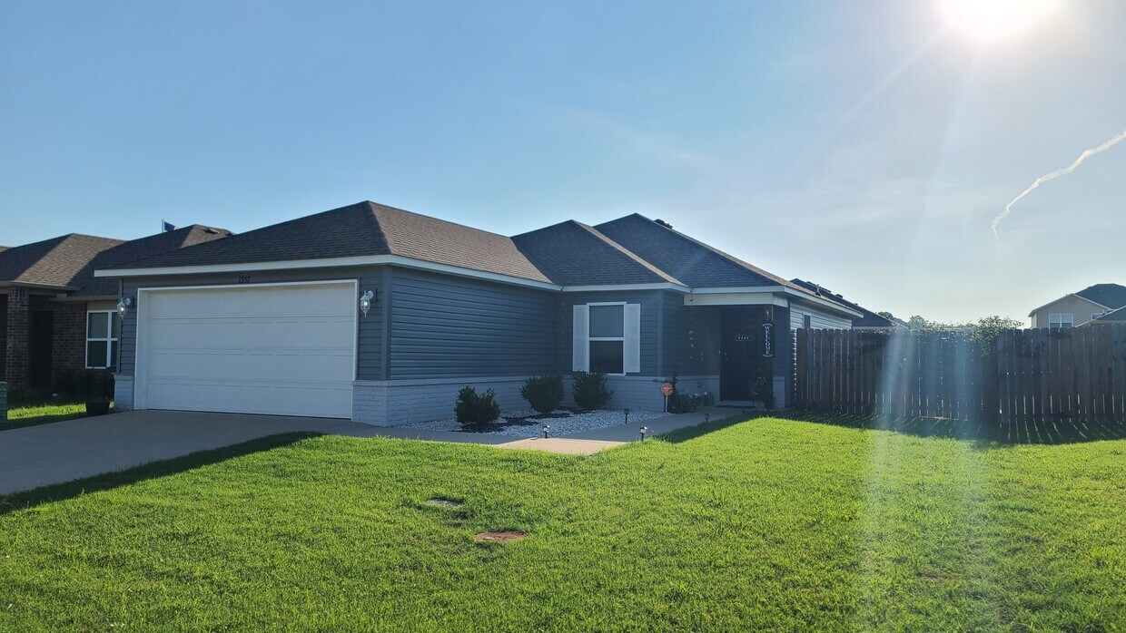 1357 S Kingfisher Ln, Fayetteville, AR 72701 House Rental in Fayetteville, AR