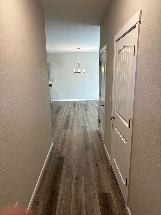 Foto del edificio - 591 / 818 Duplex