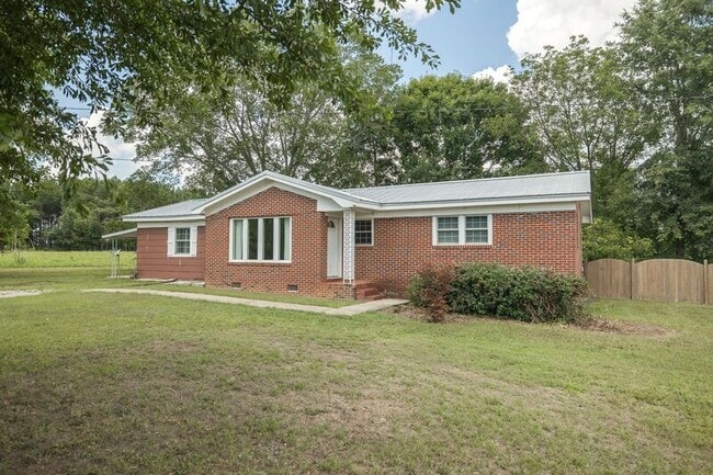 Photo - 4200 Hog Mountain Rd House