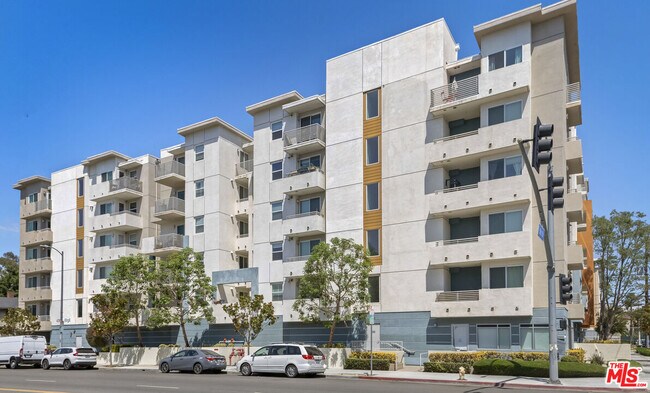 Foto del edificio - 436 S Virgil Ave