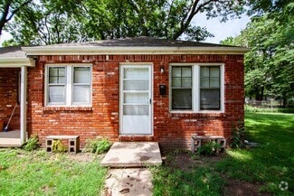 Building Photo - 354 N Fern St