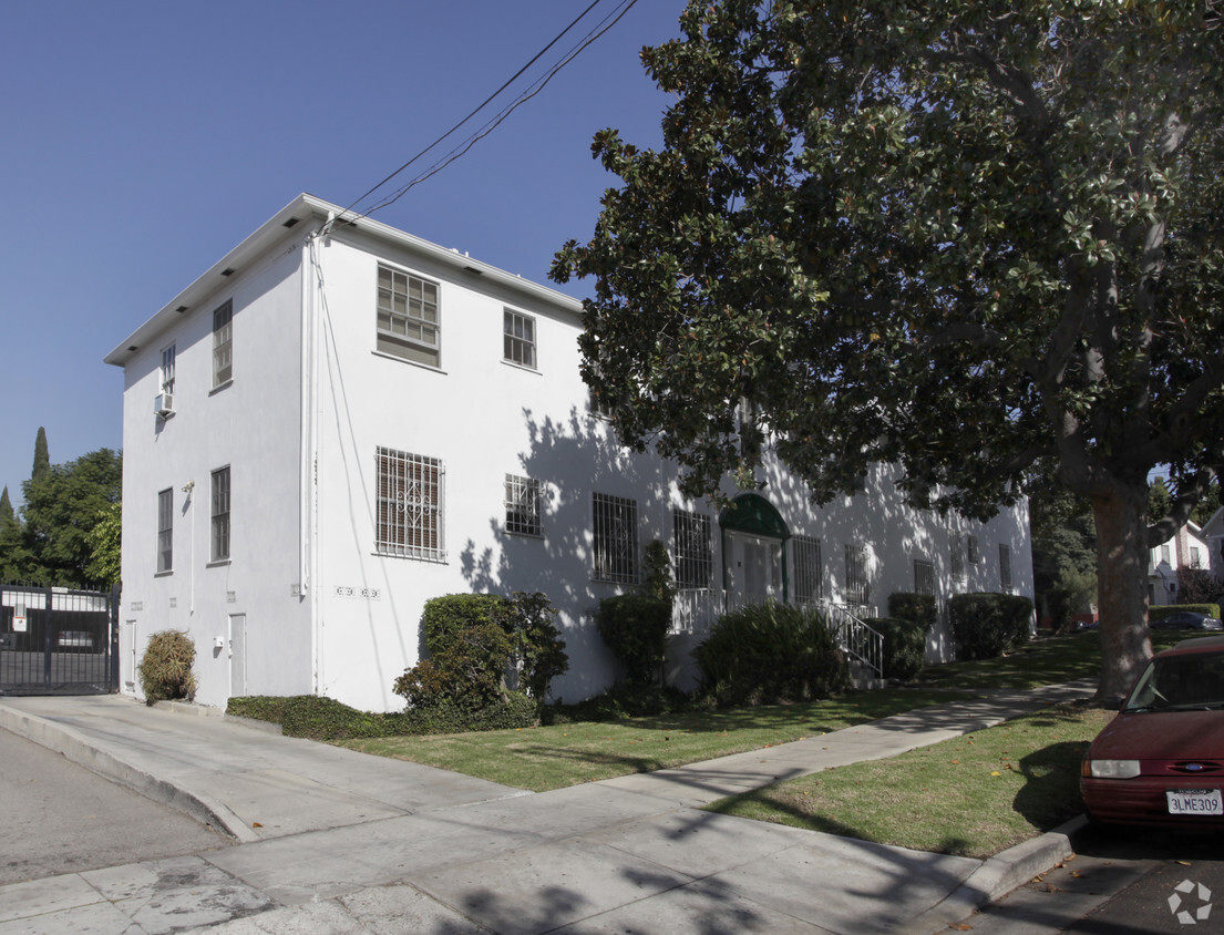 Building Photo - 3907 Marathon St