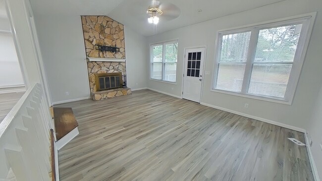 Building Photo - 5521 Deep Hollow Ct