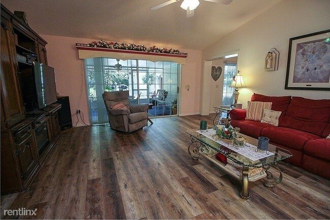 Foto del edificio - 5954 SE 122nd Pl