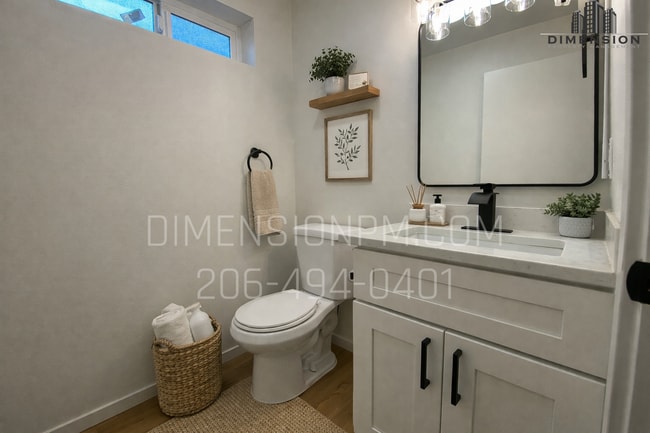 Building Photo - 1060 S 86th St