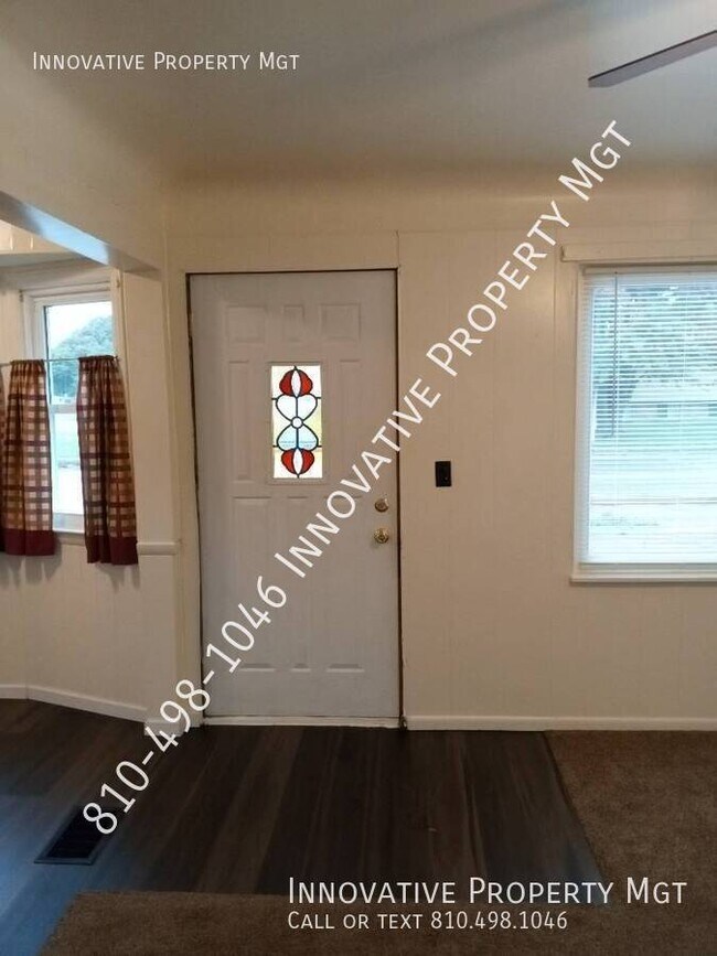 Building Photo - 2106 E Bristol Rd