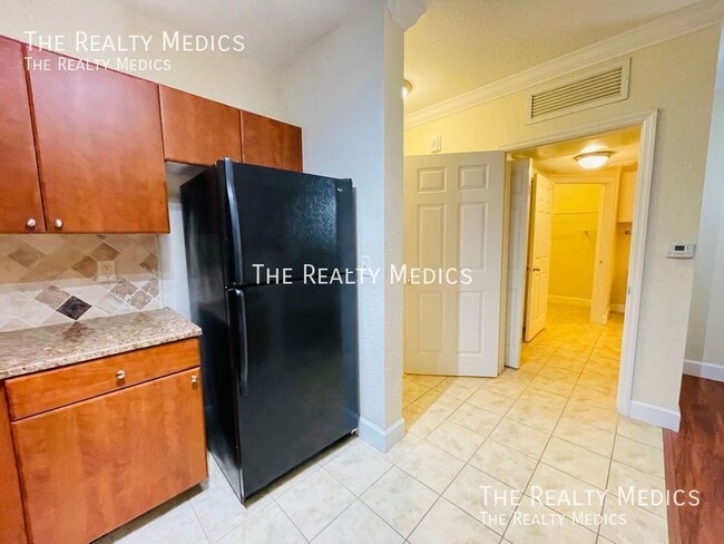 Foto del edificio - BEAUTIFUL 1 bedroom/1 bath Condo in Orlando!!