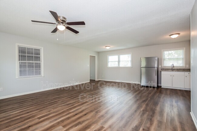 Building Photo - 4026 Angus Dr