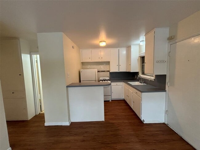 Foto del edificio - 1212 W 13th St