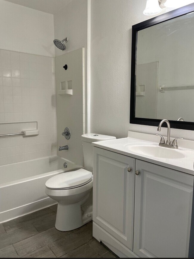 Foto del edificio - 5226 Orange Ave