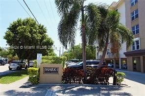 Building Photo - 1050 SE 15th St