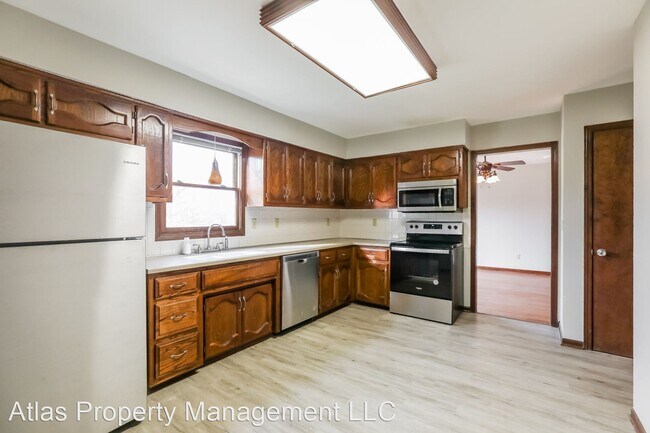 Building Photo - 3 br, 2.5 bath House - 907 NW 63rd Street