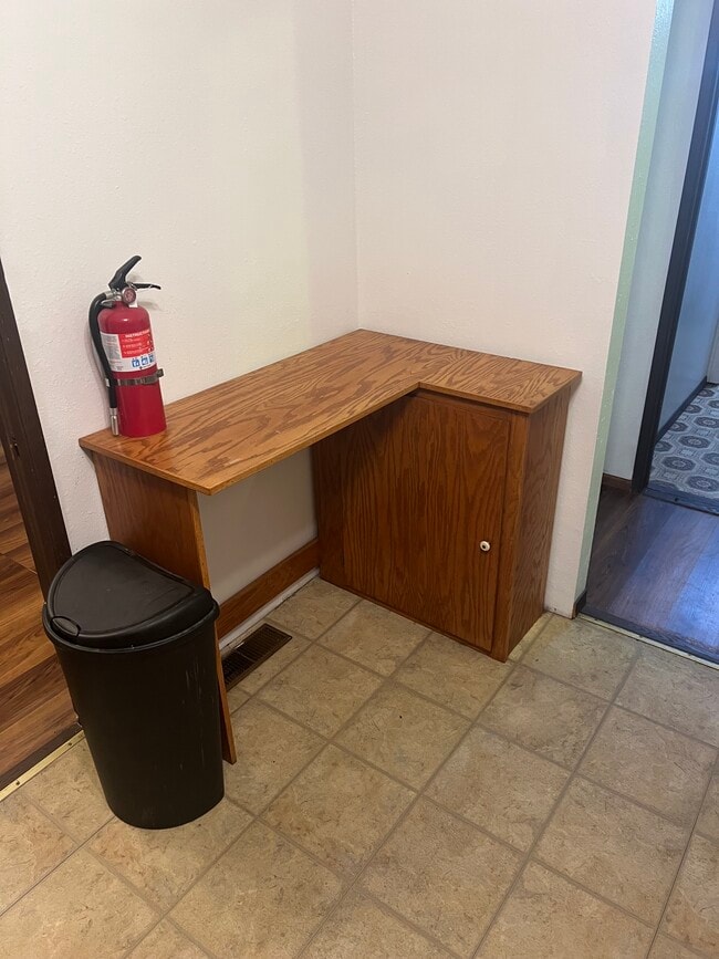Kitchen - 321 NE Boardman Ave