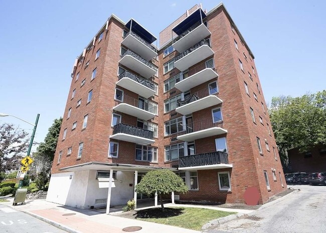 Building Photo - 125 Trapelo Rd