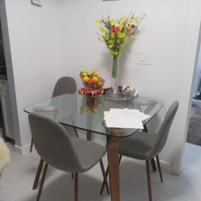 Foto del edificio - 7270 Huntsmen Cir