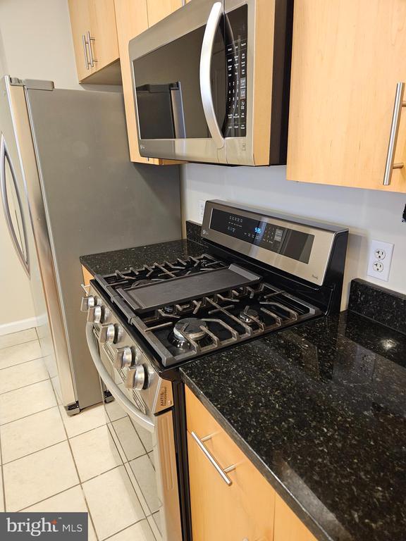 Primary Photo - 715 6th St NW