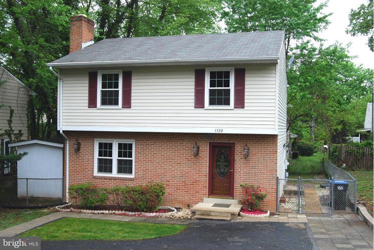 Primary Photo - 1328 Dolley Madison Blvd