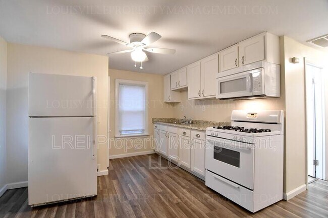 Building Photo - 1711 Bicknell Ave
