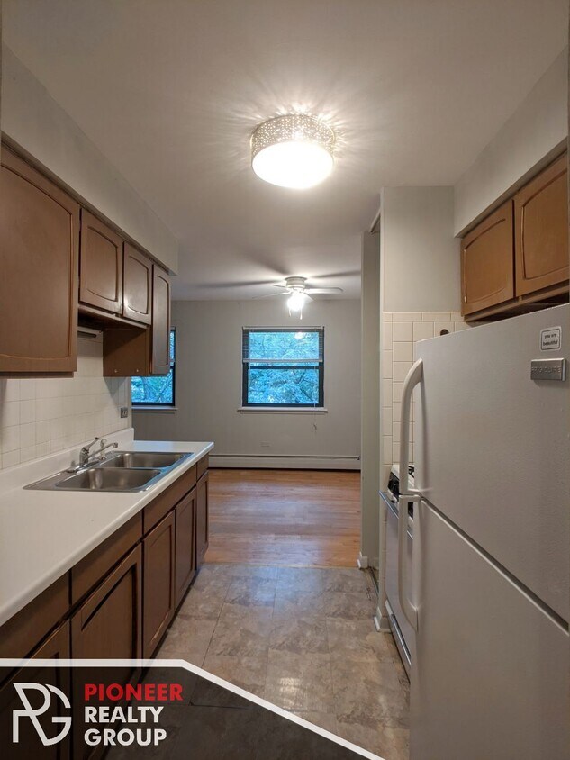 Foto principal - 510 W Briar Pl