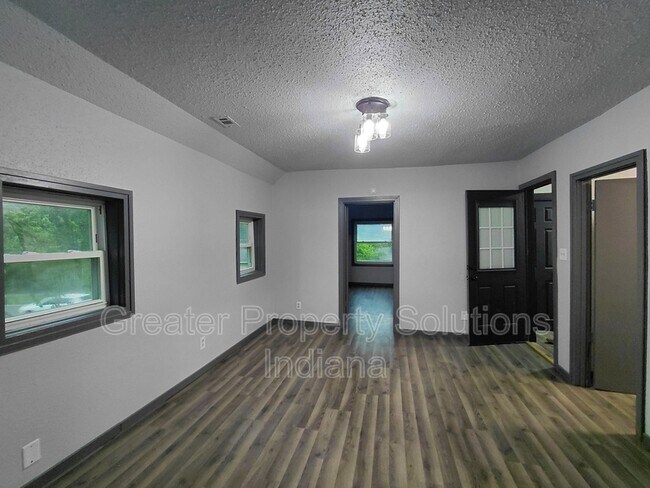 Foto del edificio - 731 W 4th St