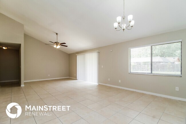 Building Photo - 900 Brennam Pl