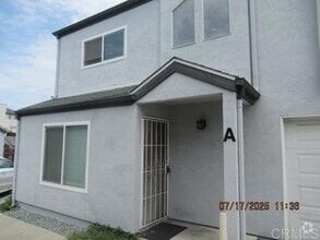 Building Photo - 567 Florida St