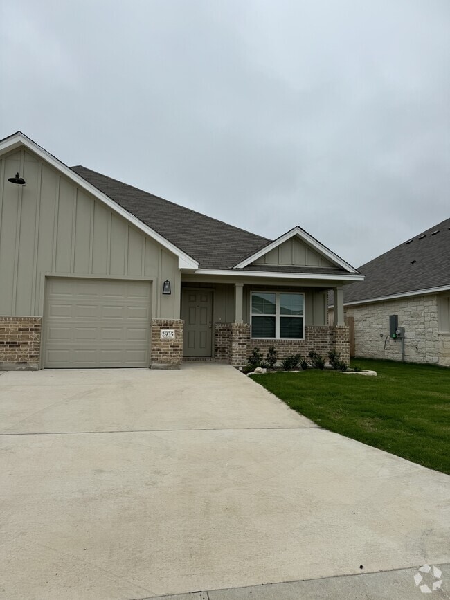 Building Photo - 2935 Wasilla Dr