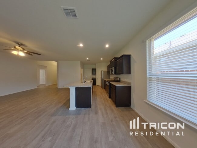 Building Photo - 2404 Sunset Beach Ct