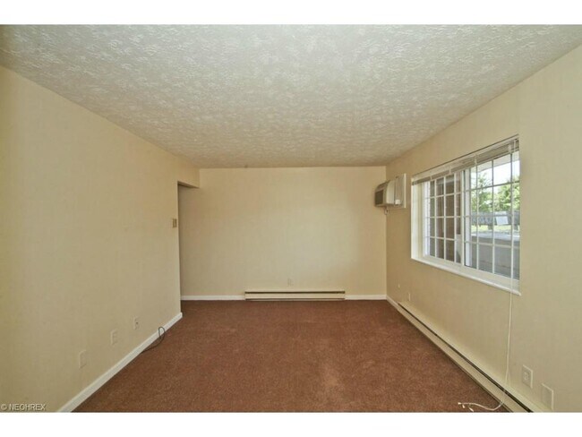Building Photo - 508 E Buchtel