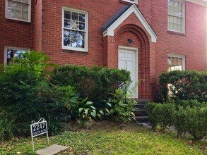 Building Photo - 2247 South Blvd