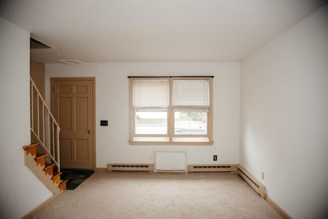 Building Photo - 1077 Donegal Springs Rd