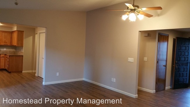 Building Photo - 3 br, 2 bath House - 1785 Kamela Dr. S
