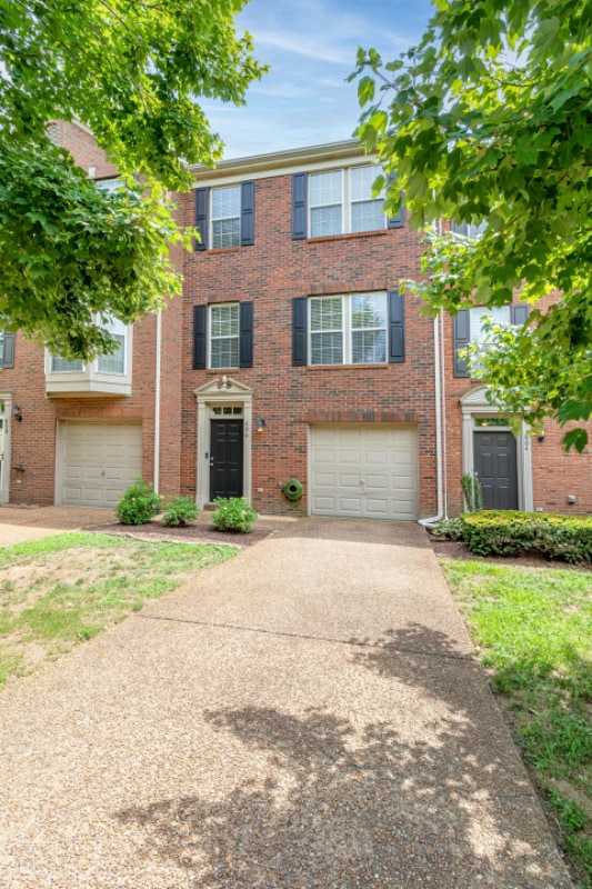 Photo - 606 Huffine Manor Cir (Franklin, TN)